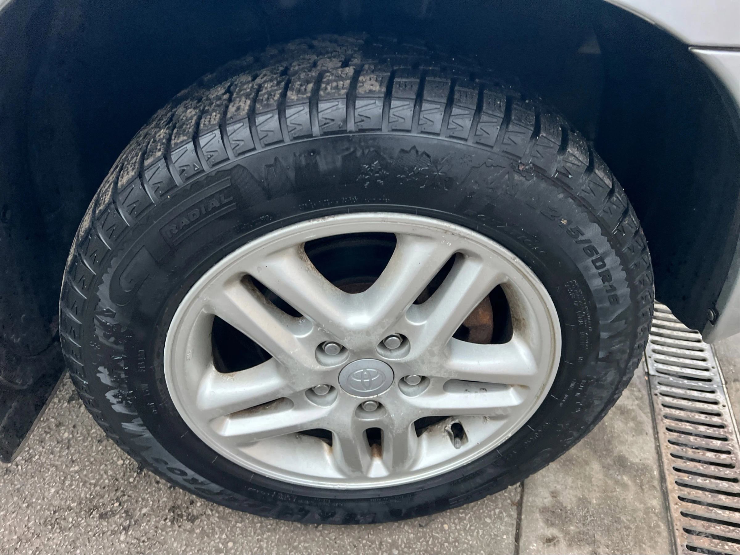 Used 2003 Toyota RAV4 2WD w/ "L" Pkg image 21