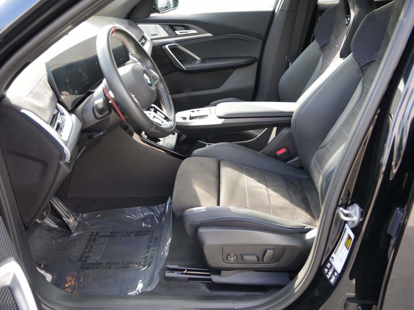 Used 2024 BMW X2 M35i w/ Premium Package image 9