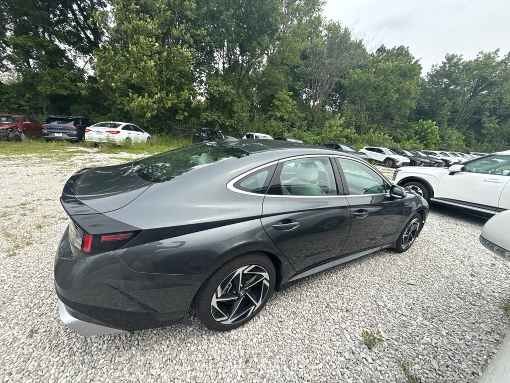 Certified 2026 Hyundai Sonata SEL FWD image 3