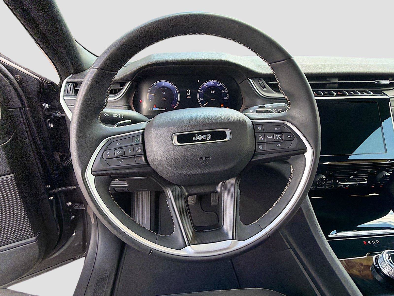 Used 2024 Jeep Grand Cherokee L Laredo AWD/4WD image 39