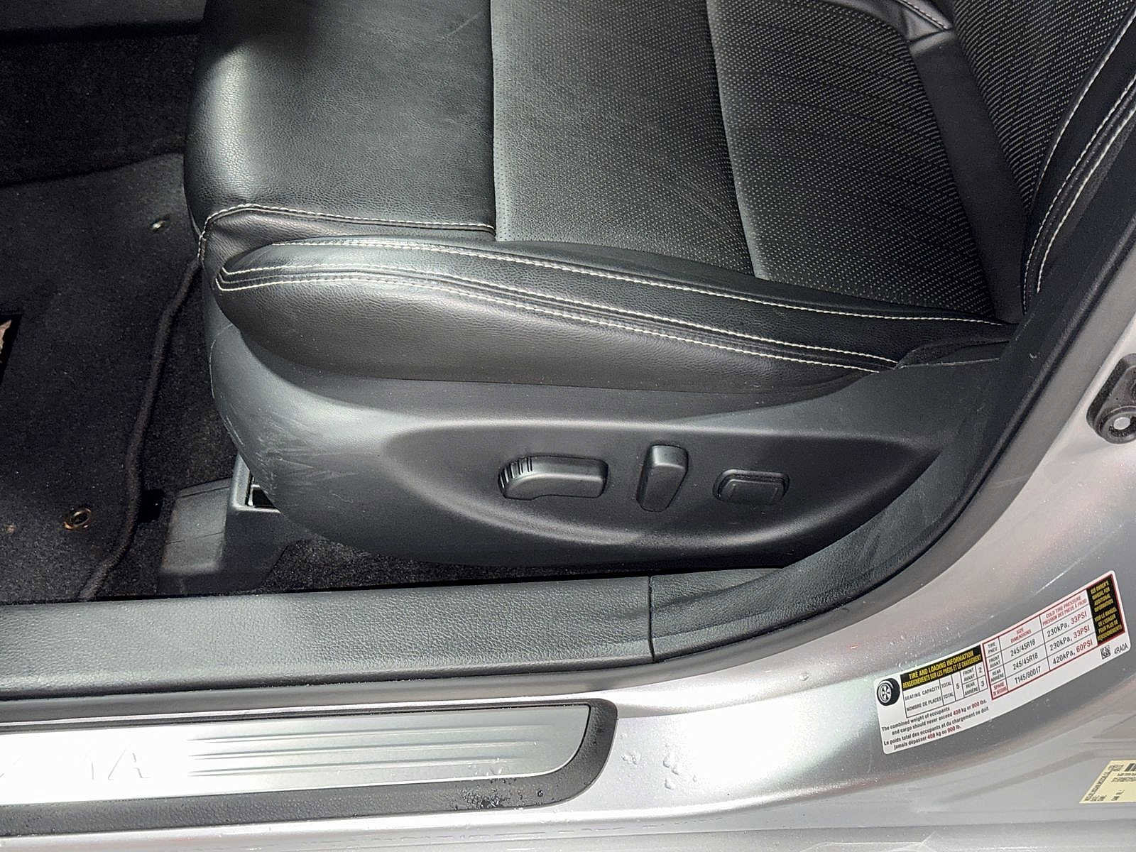 Used 2023 Nissan Maxima SV FWD image 22