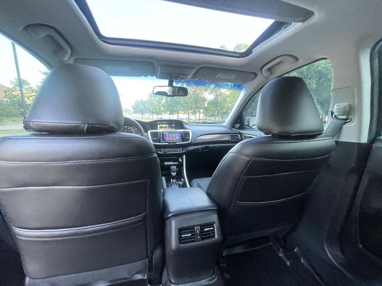 Used 2016 Honda Accord EX-L image 18