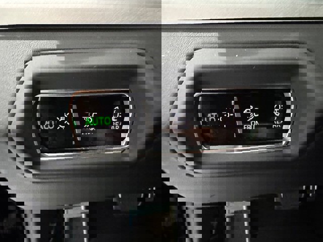 Used 2020 Lamborghini Urus image 17