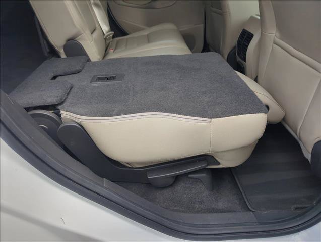 Used 2017 Ford Escape SE w/ SE Leather Comfort Package FWD image 25