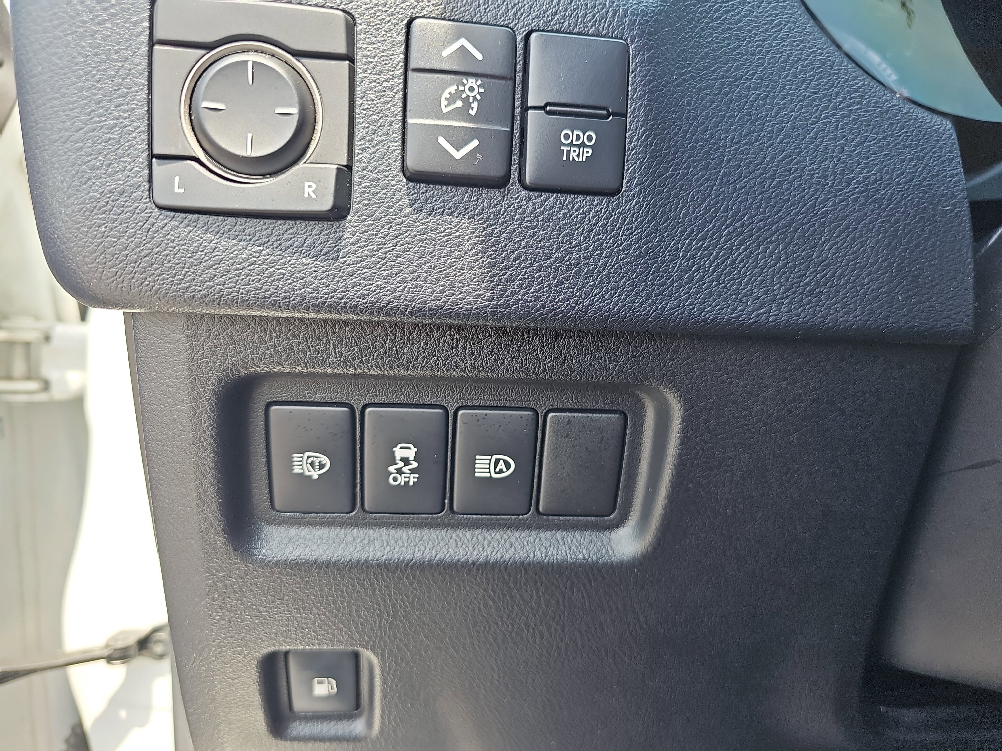 Used 2020 Lexus GX 460 Premium w/ Premium Package AWD/4WD image 26