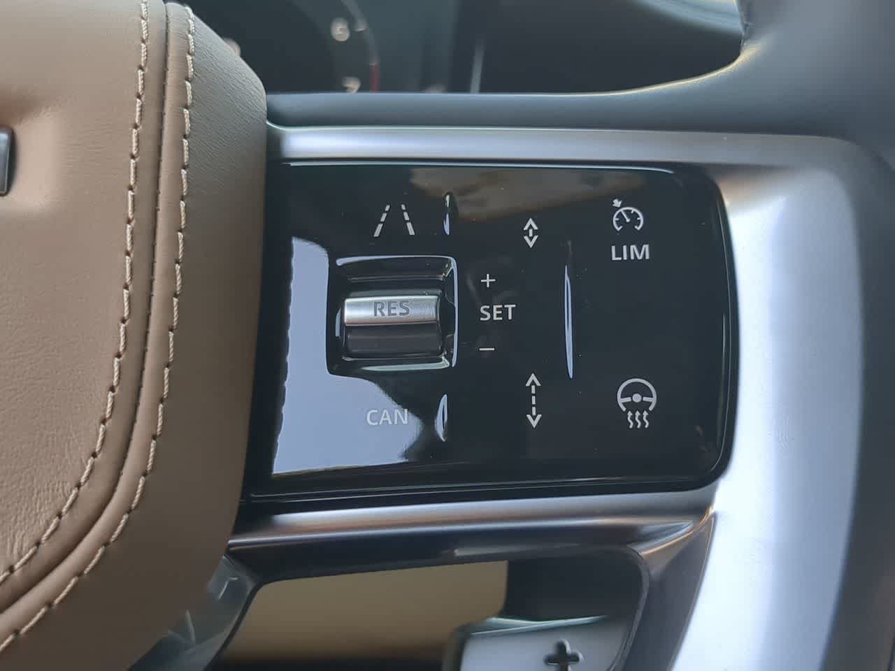 New 2026 Land Rover Range Rover Long Wheelbase SE AWD/4WD image 26