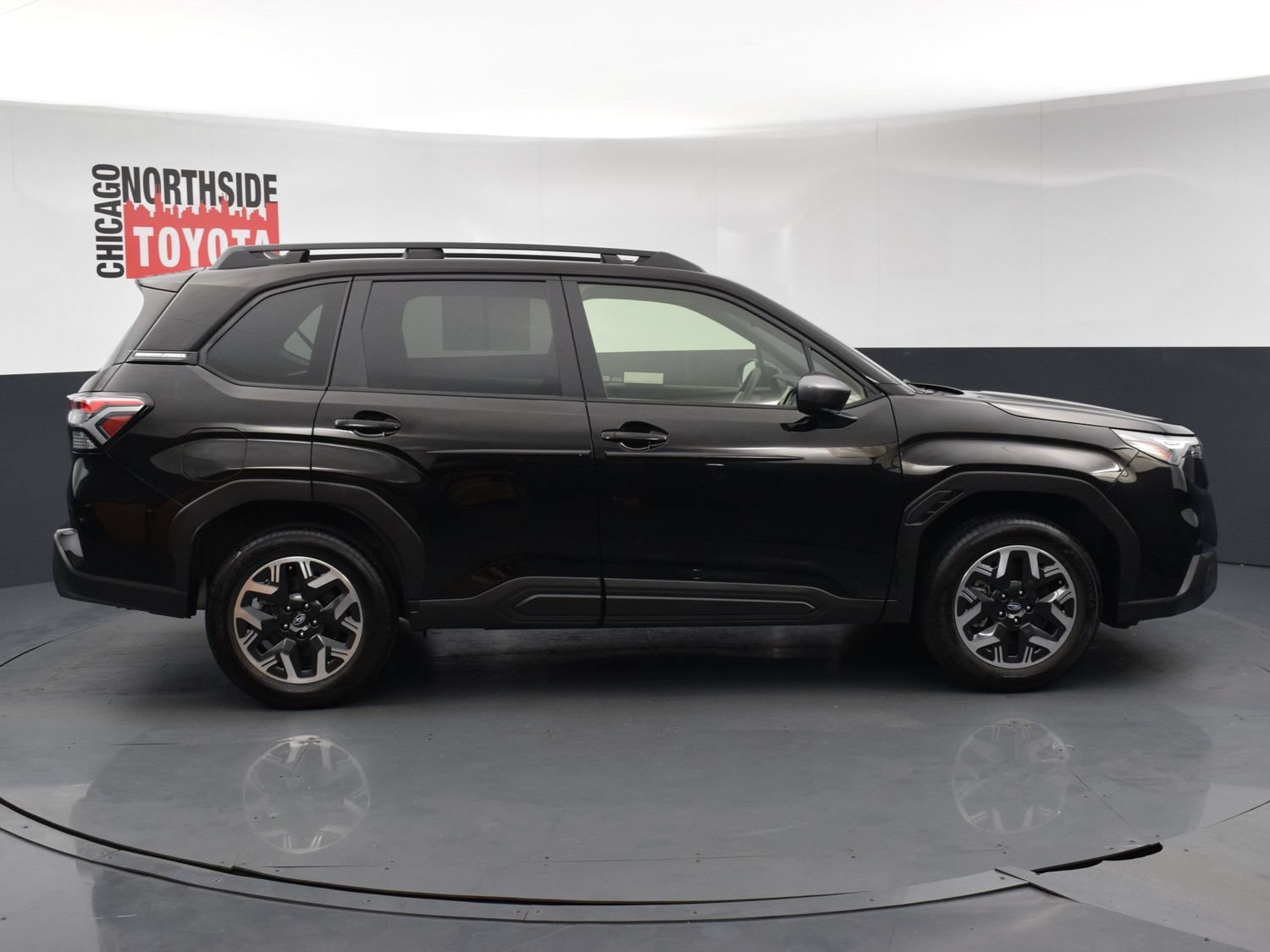 Used 2025 Subaru Forester Premium AWD/4WD image 5