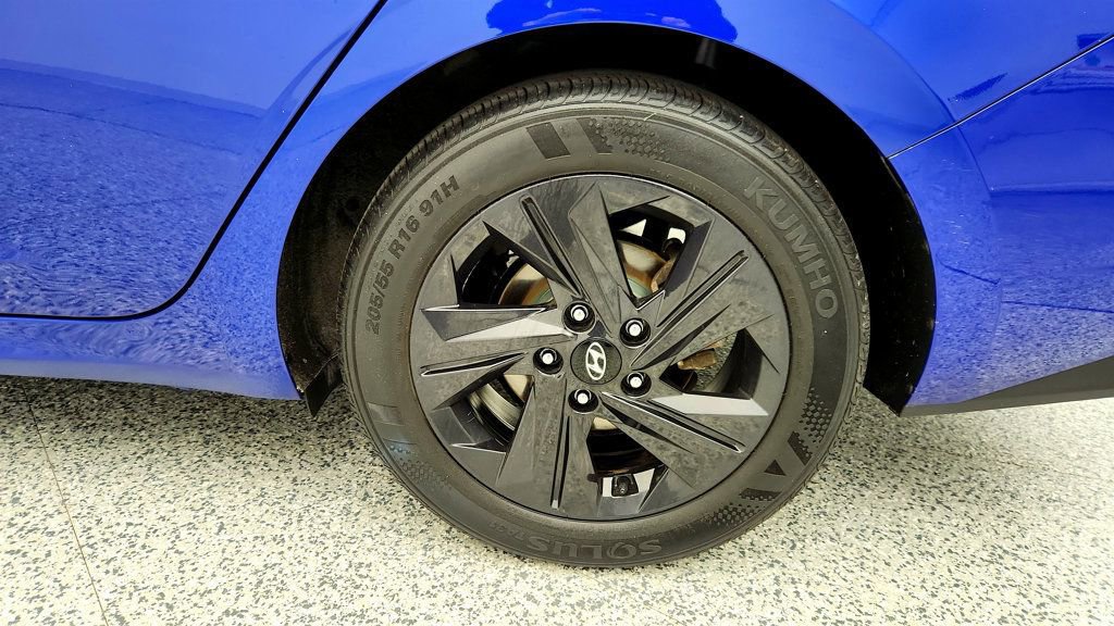 Used 2021 Hyundai Elantra SEL image 9