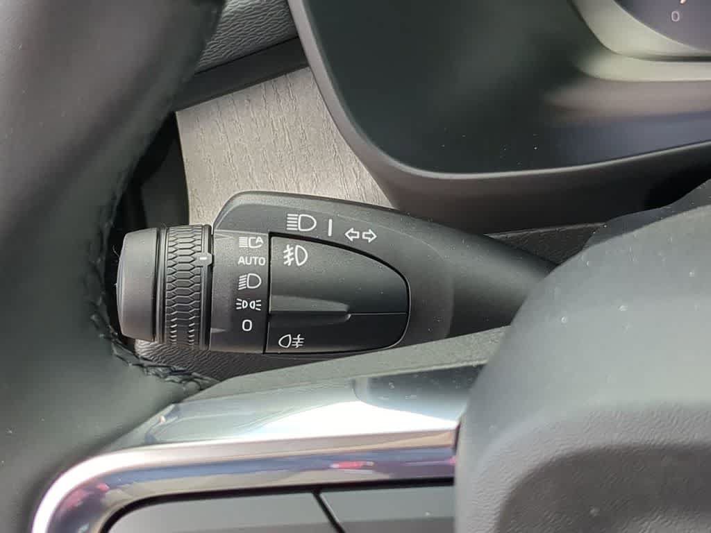 New 2026 Volvo XC40 B5 Plus w/ Climate Package AWD/4WD image 25