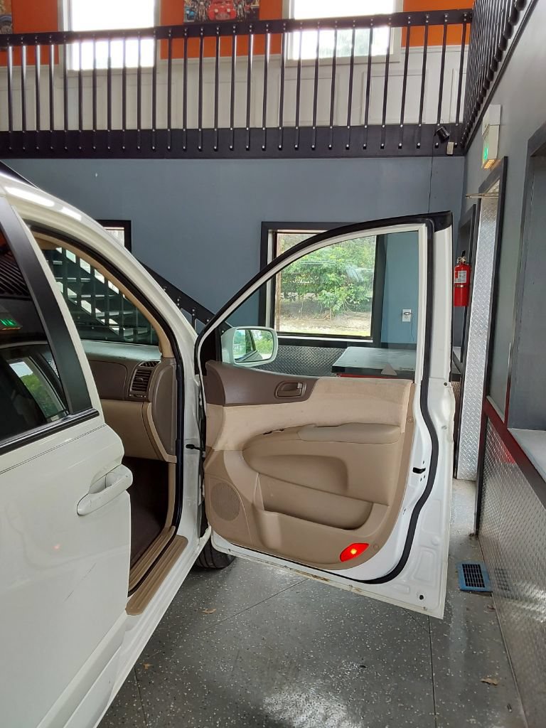 Used 2008 Kia Sedona LX FWD image 14