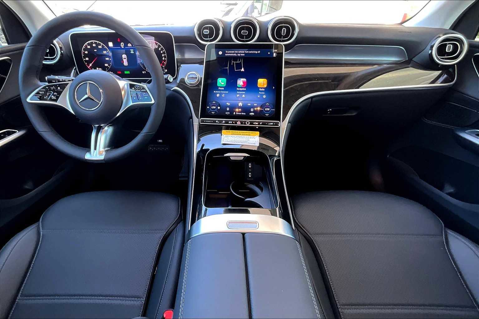 Used 2025 Mercedes-Benz GLC 350e 4MATIC image 8