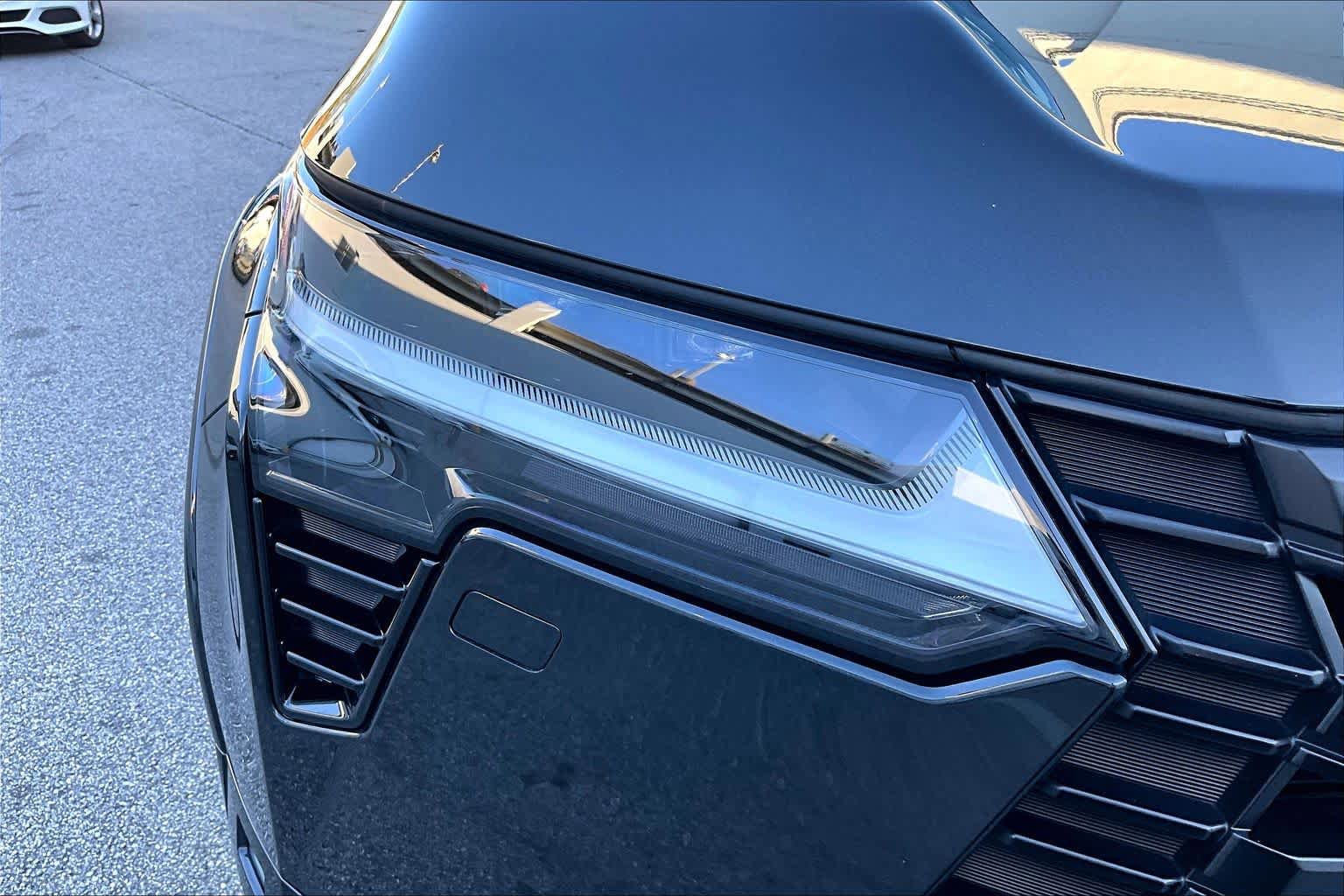 Used 2024 Lexus GX 550 w/ Accessory Package (2T) AWD/4WD image 27