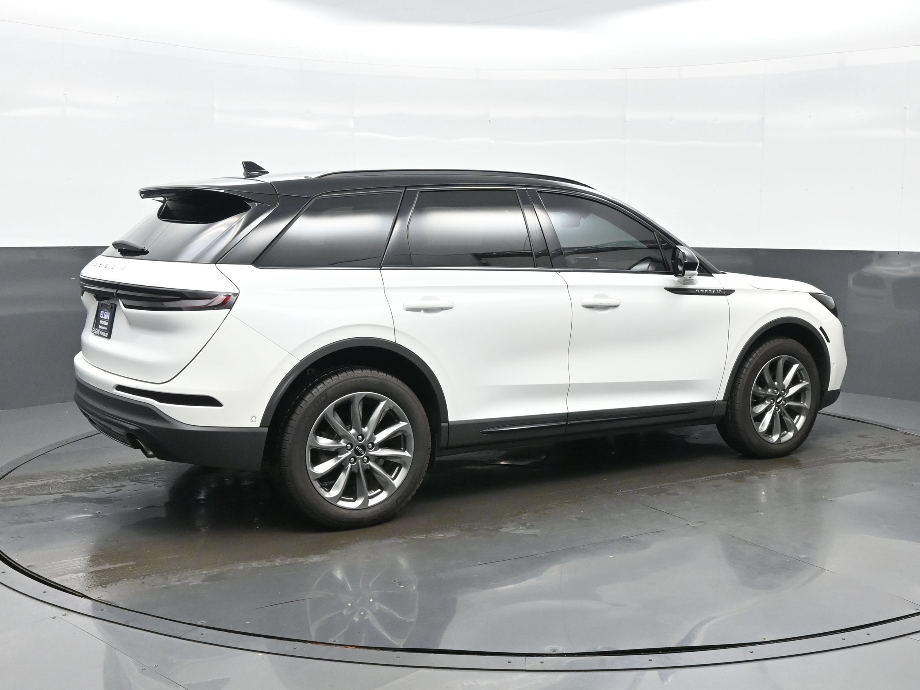 Used 2022 Lincoln Corsair AWD w/ Premium Package image 6