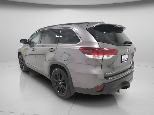 Used 2019 Toyota Highlander SE AWD/4WD image 5