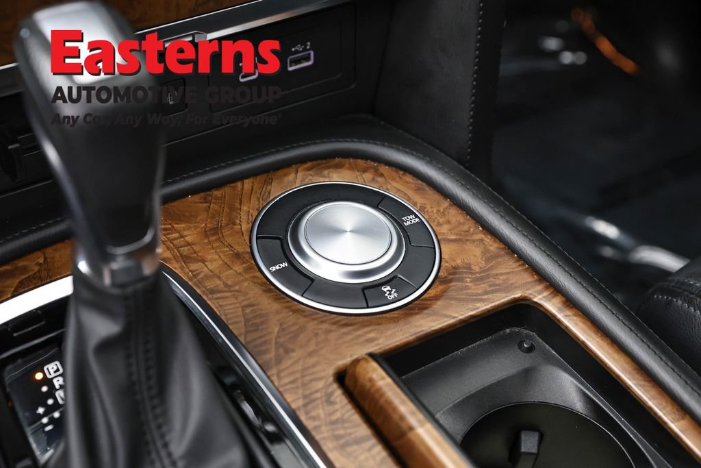 Used 2024 Nissan Armada SL w/ Captain's Chairs Package image 23