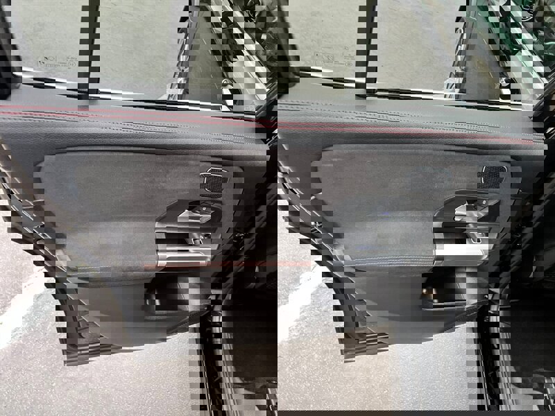 Used 2020 Mercedes-Benz GLB 250 4MATIC w/ AMG Line image 23