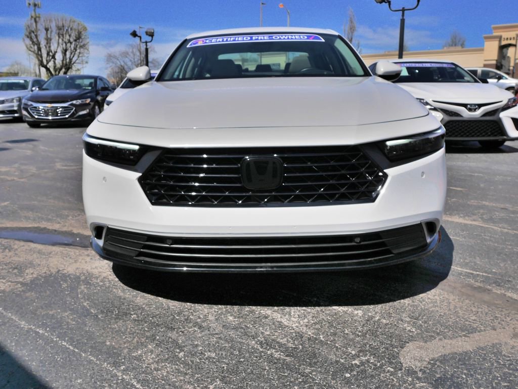 Used 2025 Honda Accord Touring image 2