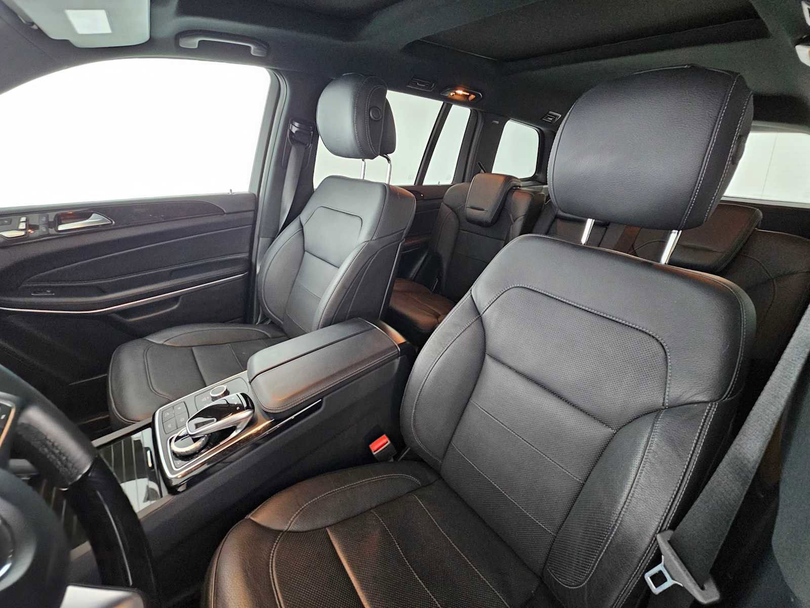 Used 2019 Mercedes-Benz GLS 550 4MATIC image 23