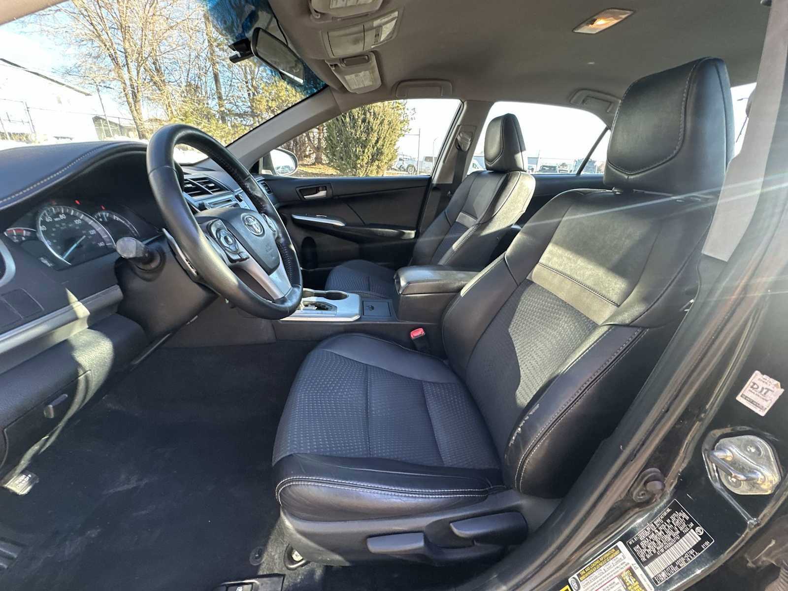 Used 2013 Toyota Camry SE image 13