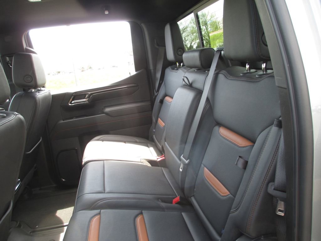 Used 2024 GMC Sierra 1500 AT4 w/ Technology Package image 25