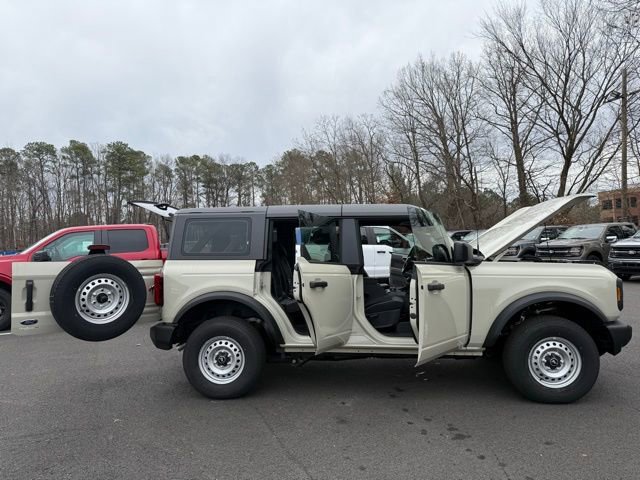New 2025 Ford Bronco 4-Door image 25