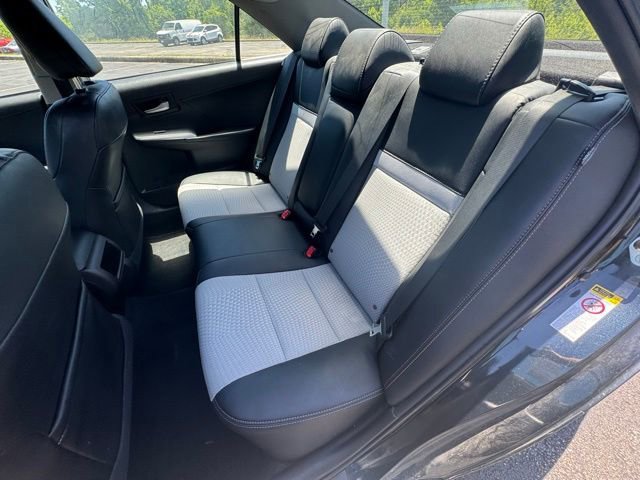 Used 2014 Toyota Camry SE FWD image 12