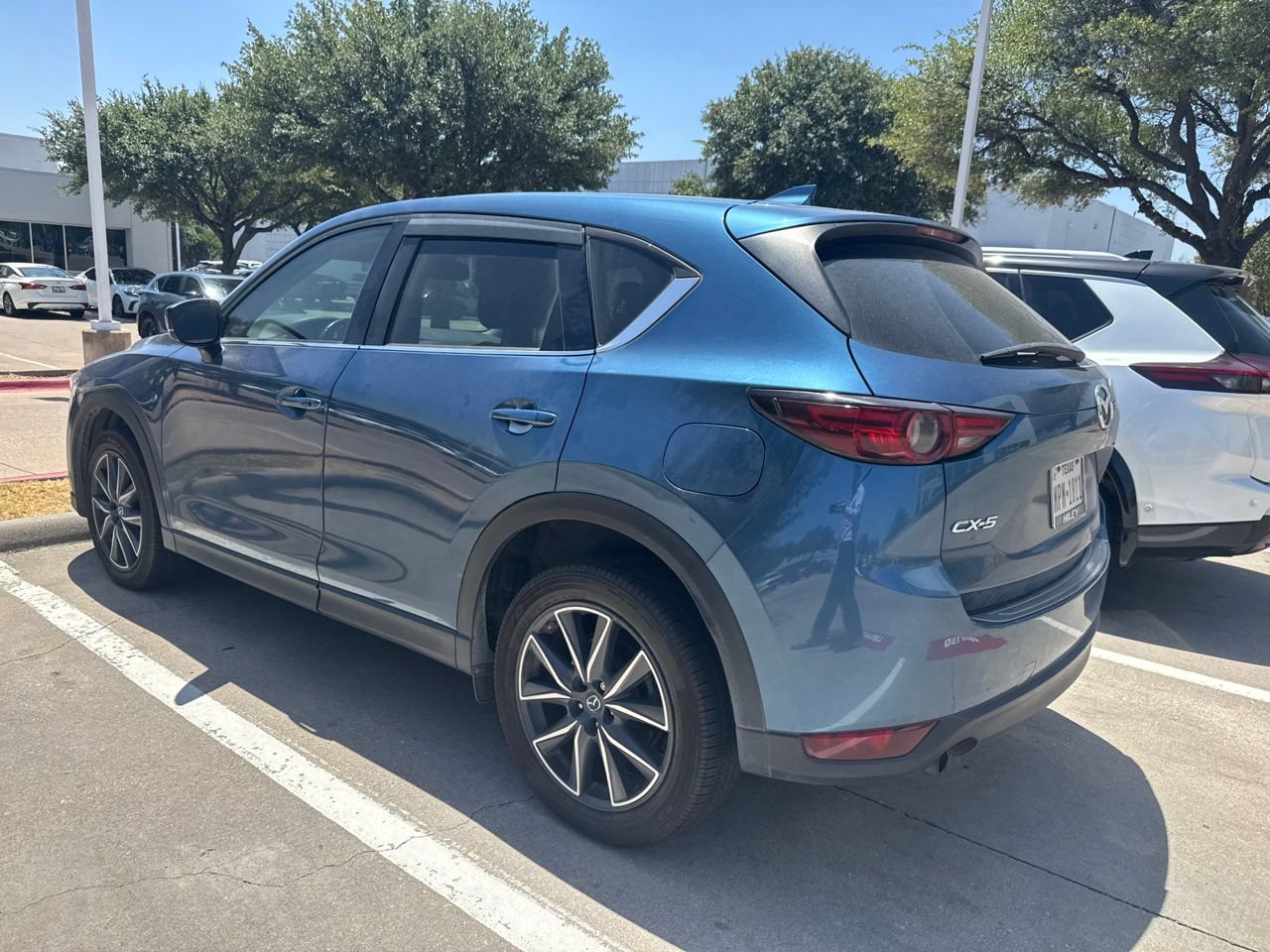 Used 2017 MAZDA CX-5 Grand Touring FWD image 4
