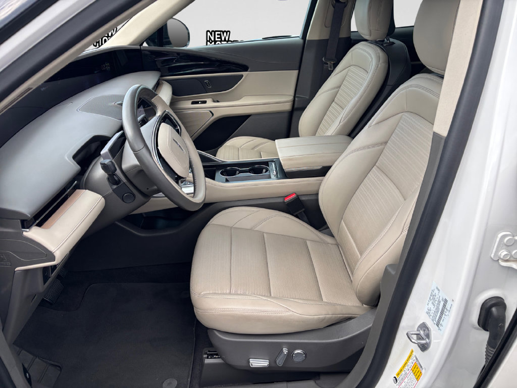 Used 2024 Lincoln Nautilus Reserve AWD/4WD image 10