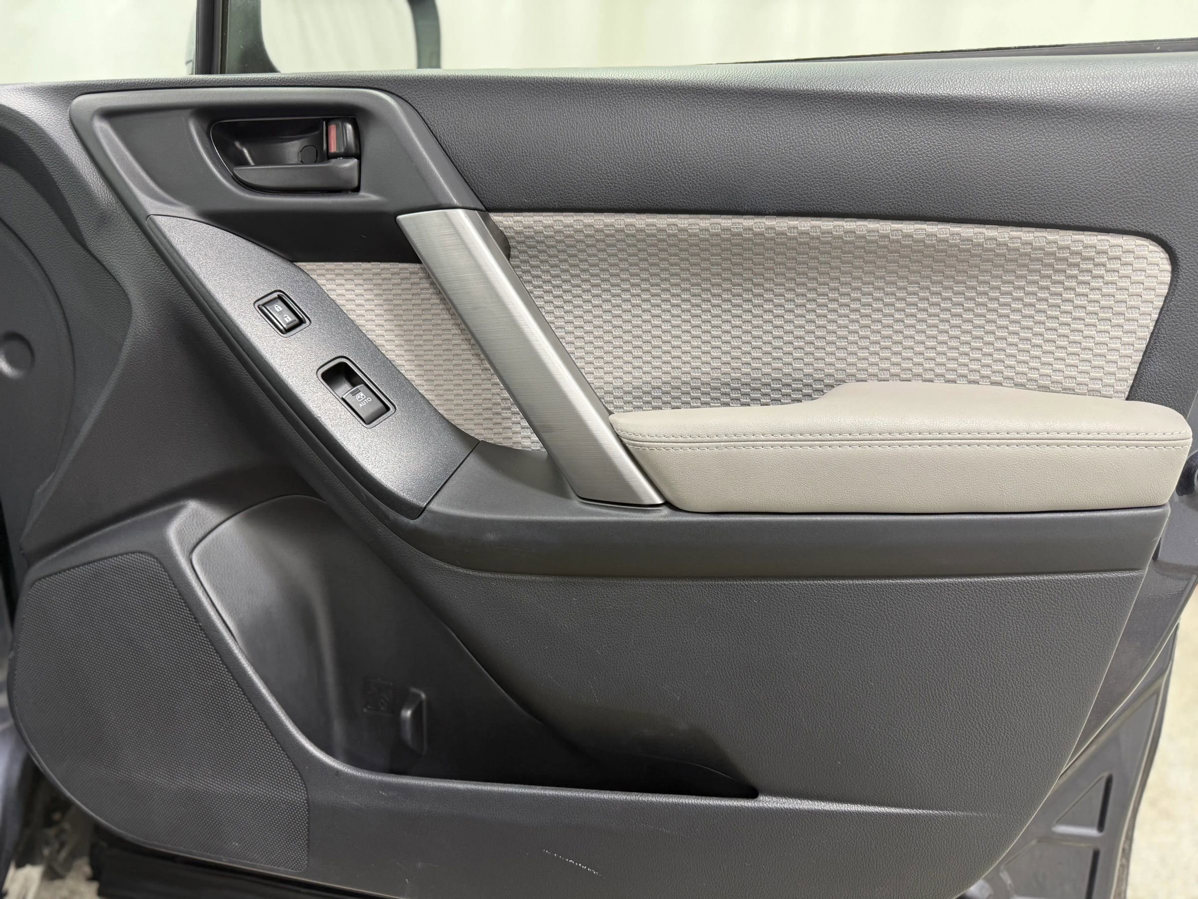 Used 2017 Subaru Forester 2.5i Premium image 27