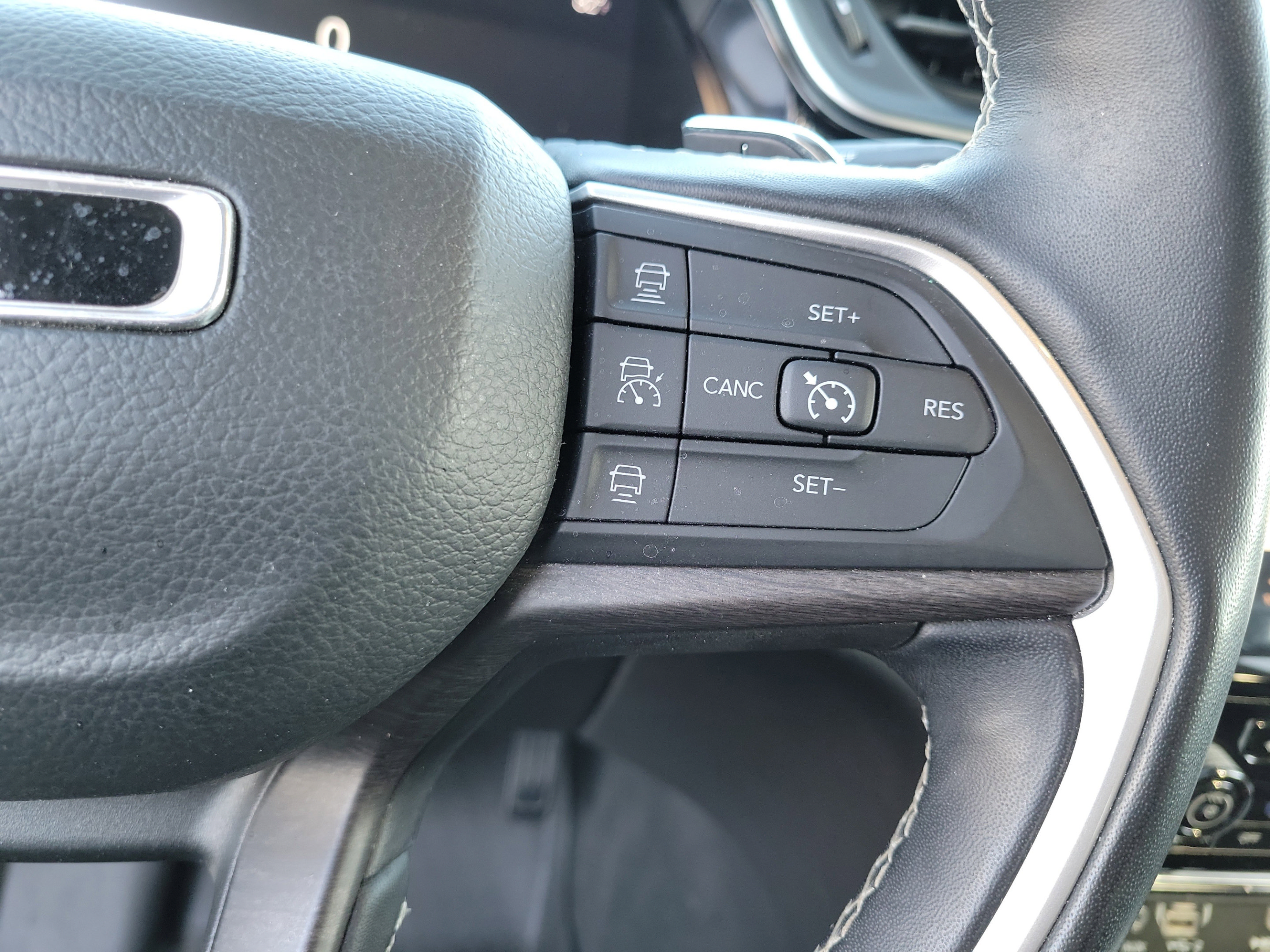 Certified 2022 Jeep Grand Cherokee Limited RWD image 25