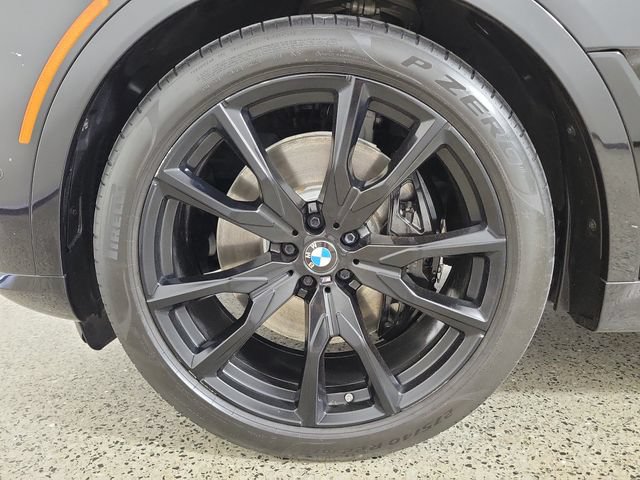Used 2024 BMW X7 M60i AWD/4WD image 8