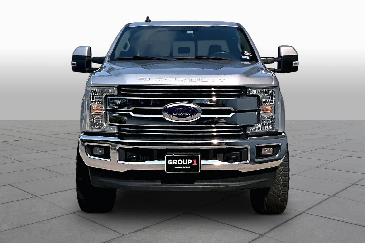 Used 2019 Ford F250 Lariat w/ Lariat Value Package AWD/4WD image 3