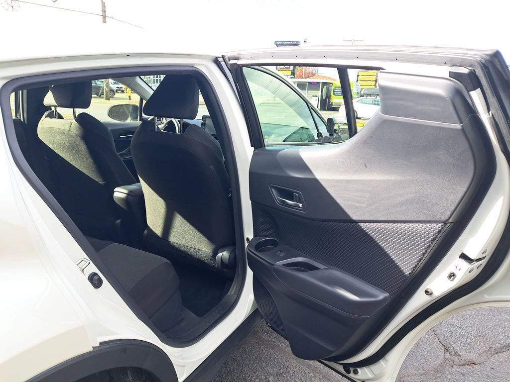 Used 2020 Toyota C-HR LE image 14