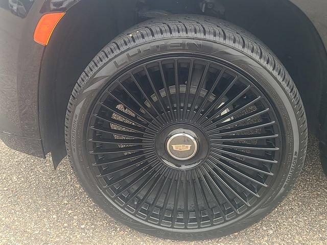 Used 2024 Cadillac Escalade Premium Luxury w/ LPO, Floor Liner Package AWD/4WD image 10