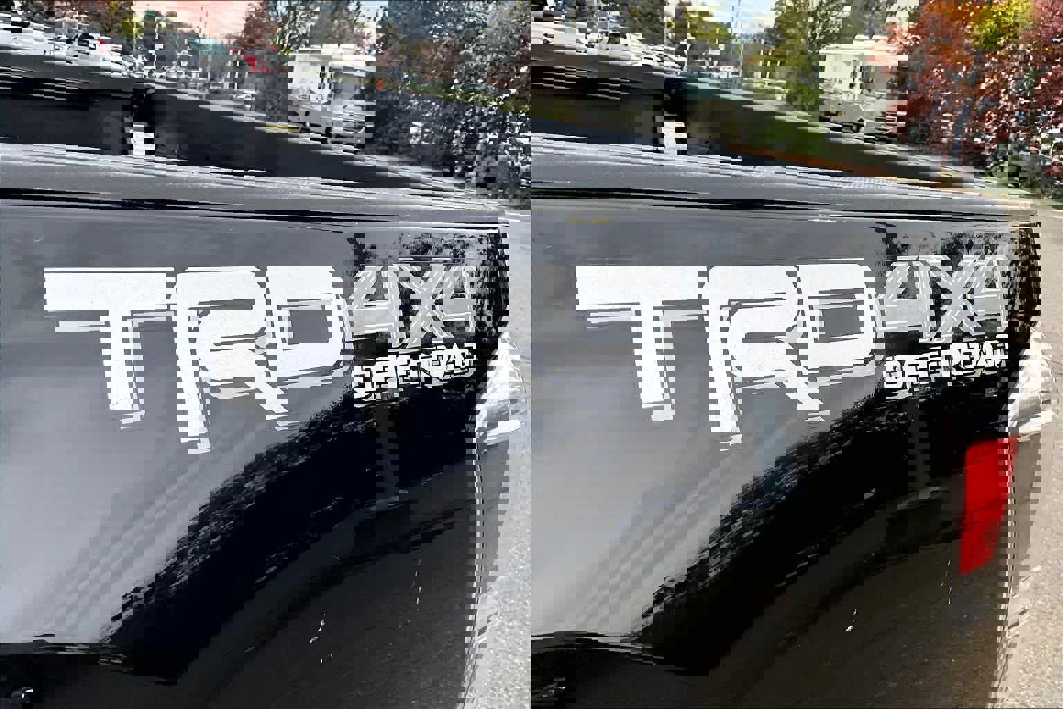 Certified 2022 Toyota Tacoma TRD Off-Road image 9