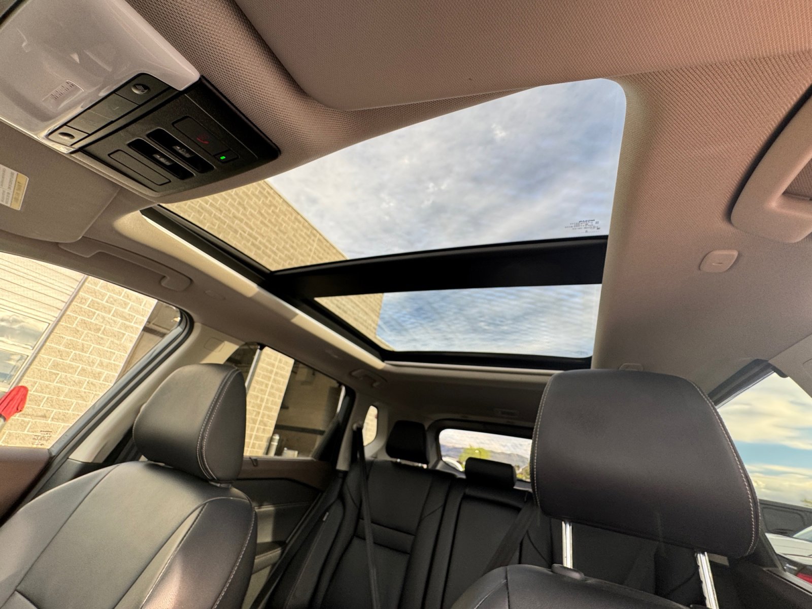 Used 2023 Nissan Rogue SL w/ SL Premium Package image 33