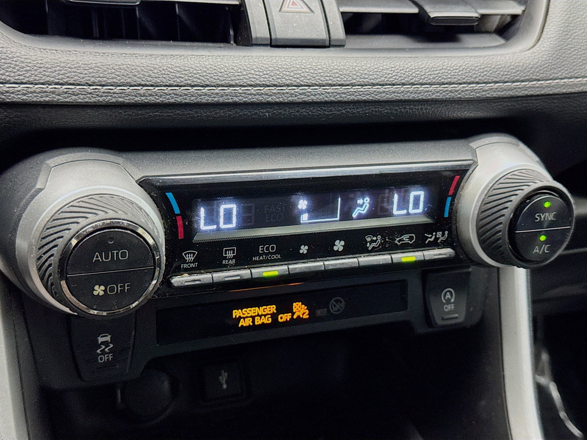 Used 2022 Toyota RAV4 XLE image 12