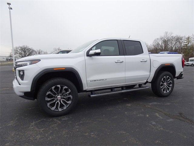 New 2026 GMC Canyon Denali image 2