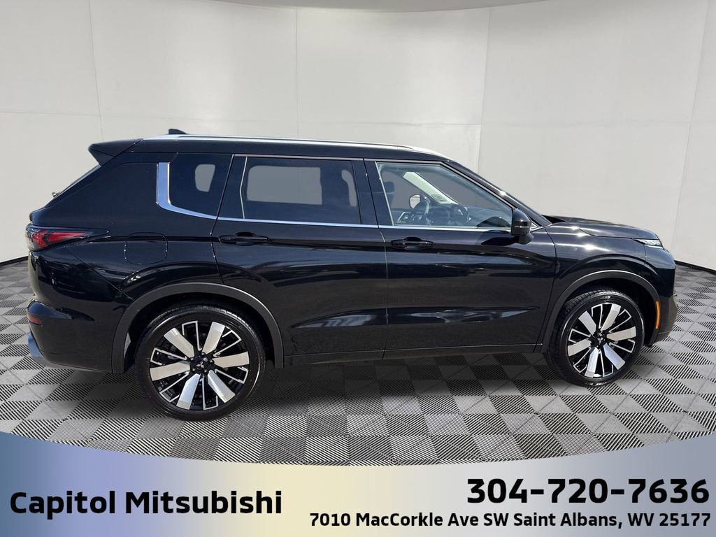 New 2025 Mitsubishi Outlander SEL image 4