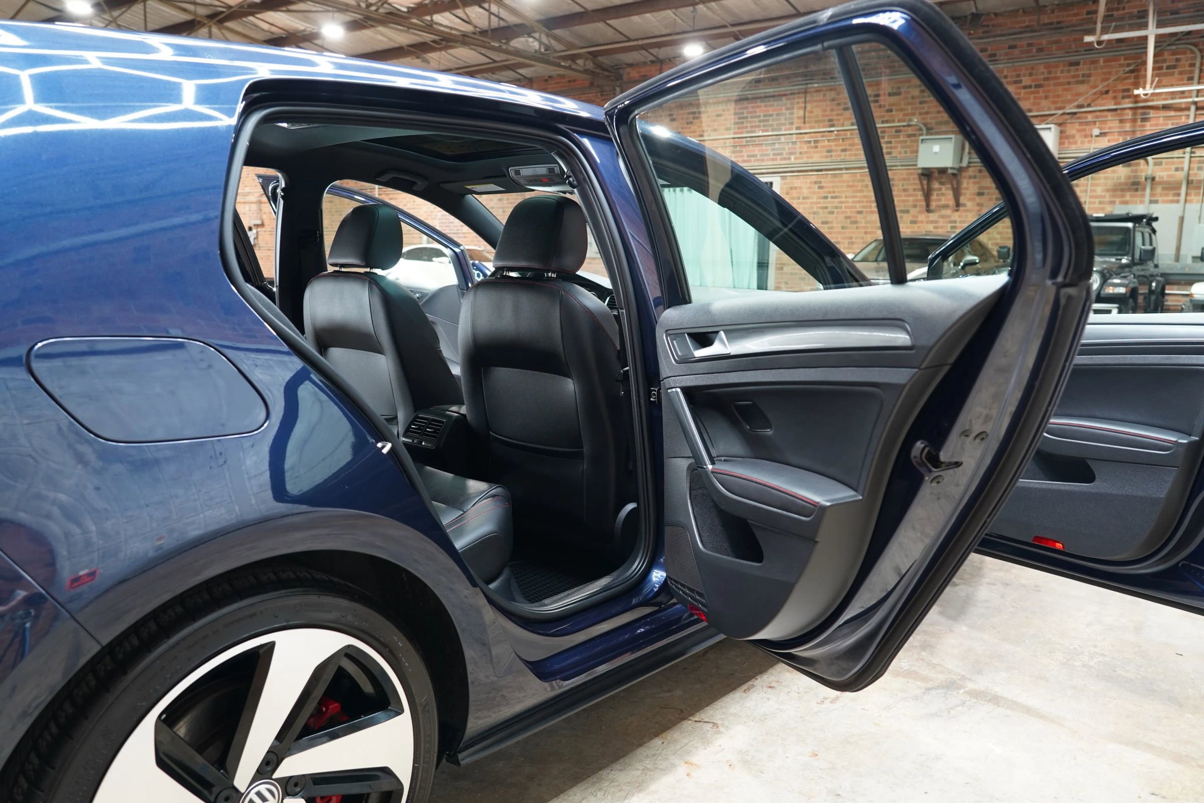 Used 2018 Volkswagen GTI SE w/ SE Leather Package image 44