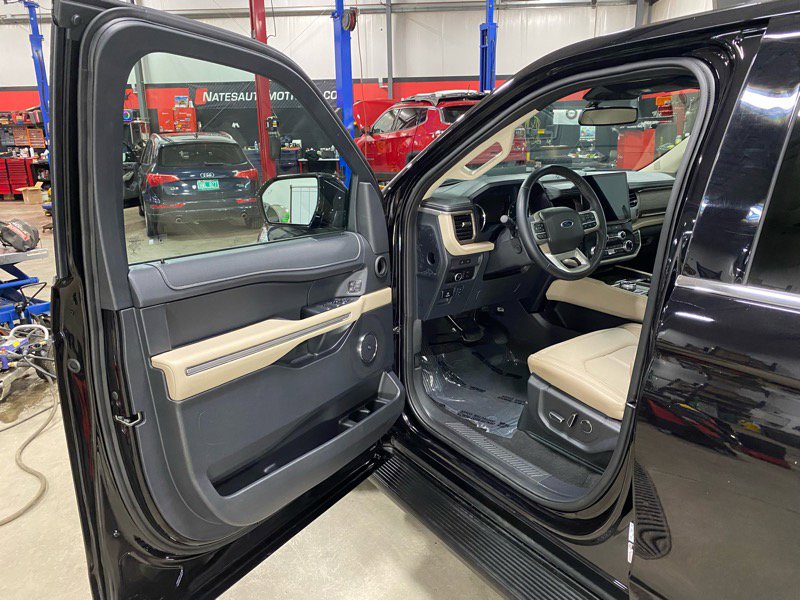 Used 2024 Ford Expedition Max Limited image 23