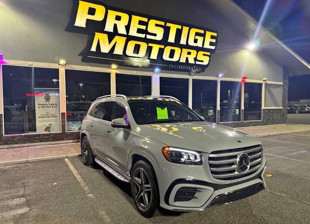 Used 2025 Mercedes-Benz GLS 450 4MATIC image 6