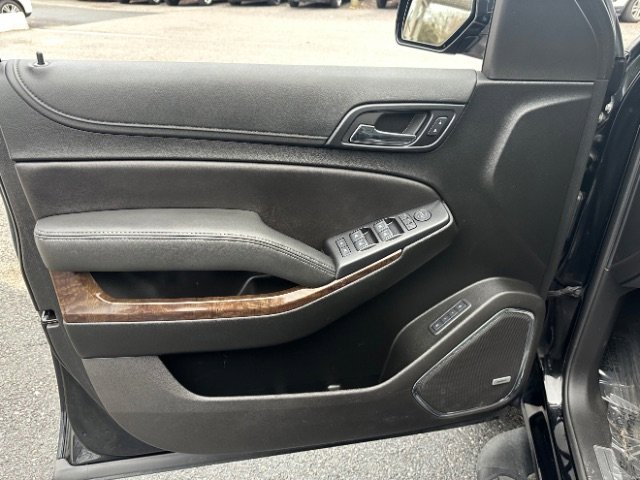 Used 2019 Chevrolet Suburban LT image 15