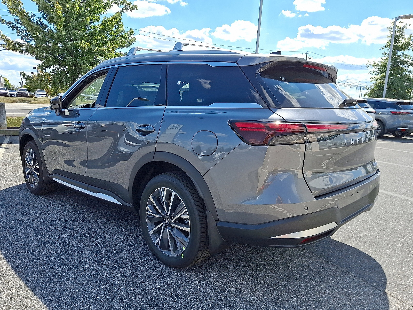 New 2026 INFINITI QX60 Luxe w/ Cargo Package image 3