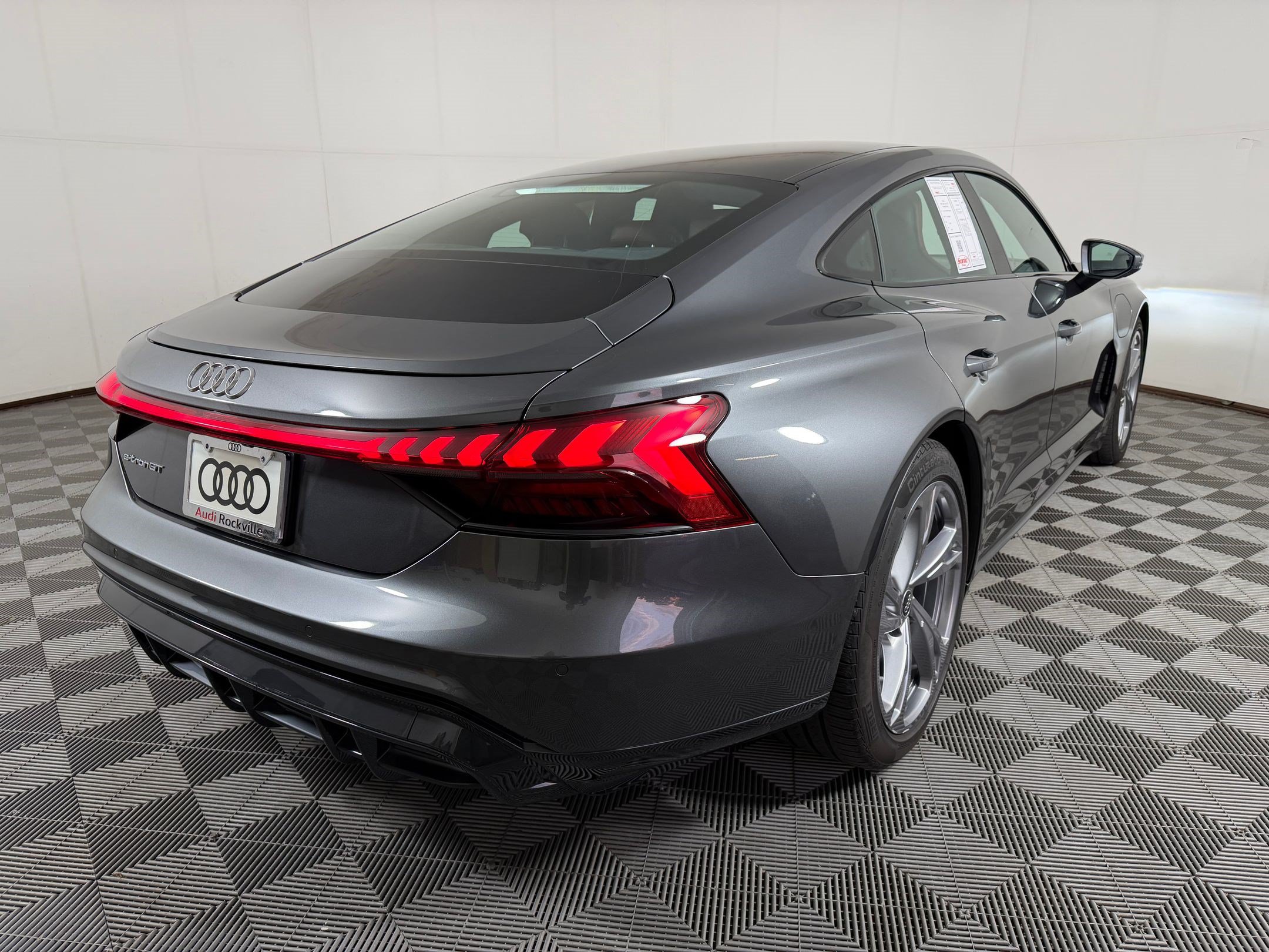 Certified 2024 Audi e-tron GT Premium Plus AWD/4WD image 9