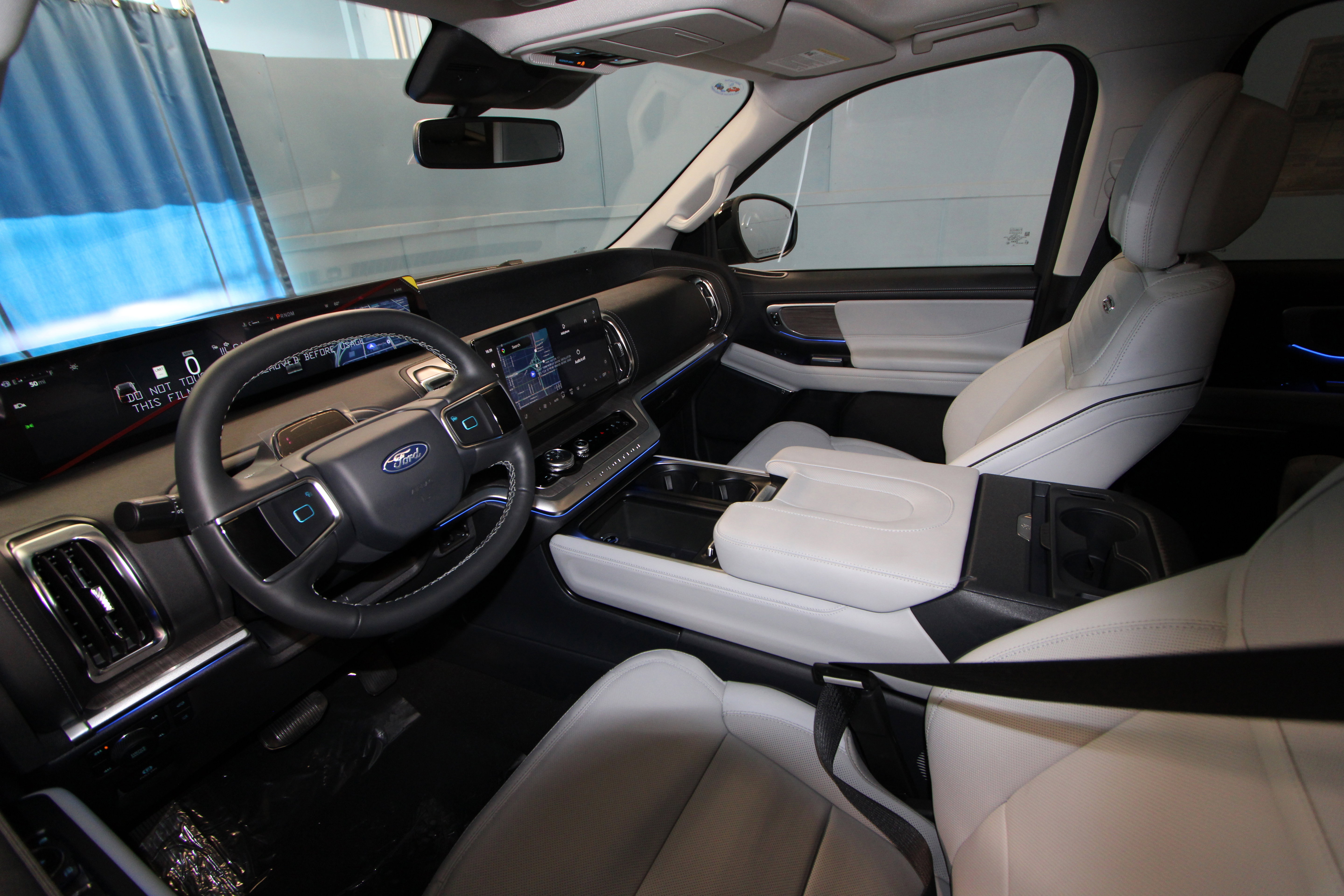 New 2026 Ford Expedition Max Platinum AWD/4WD image 2