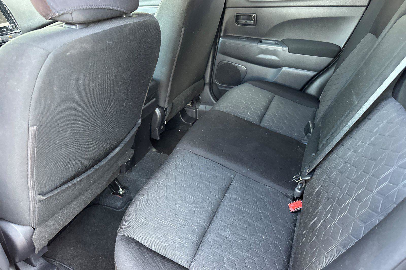 Used 2021 Mitsubishi Outlander Sport Black Edition image 12