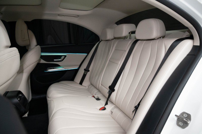 New 2027 Mercedes-Benz E 450 4MATIC Sedan image 14