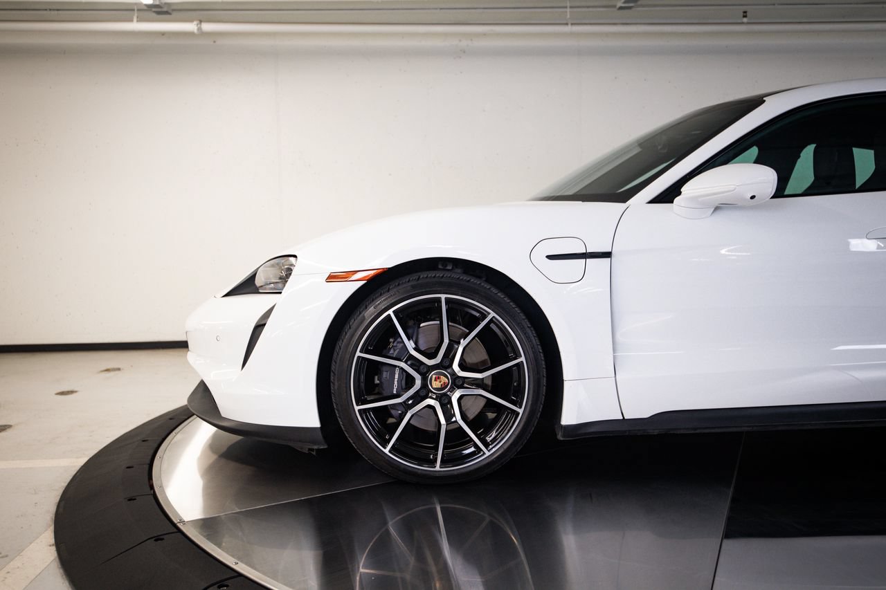 Certified 2024 Porsche Taycan RWD image 11