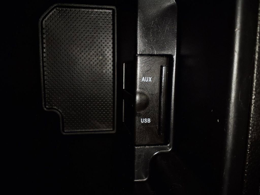 Used 2014 Chevrolet Cruze LS FWD image 23